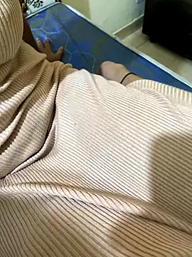 Snapshot of United3 chatting on October 12, 2025, 8:05 am United3 online show from October 12, 2025, 8:05 am