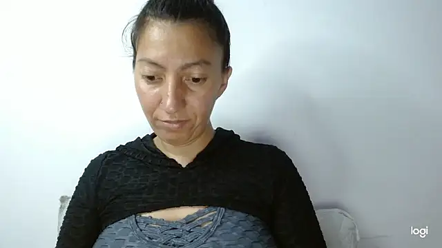 Snapshot of kaybabyhot chatting on December 3, 2025, 11:14 pm kaybabyhot online show from December 3, 2025, 11:14 pm