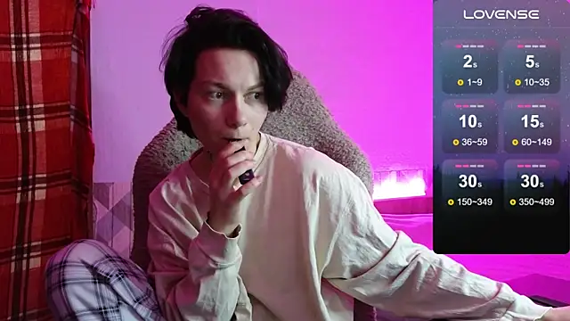 Snapshot of esajukyy chatting on November 19, 2025, 10:26 am esajukyy online show from November 19, 2025, 10:26 am