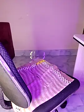 Olivia3 online show from September 20, 2025, 6:46 pm