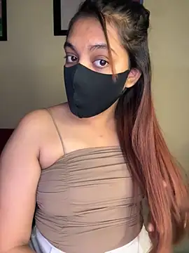 Olivia3 online show from November 11, 2025, 3:29 pm