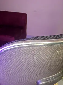 Olivia3 online show from November 30, 2025, 6:52 pm