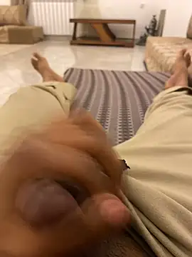 Lahcene online show from February 6, 2026, 11:45 pm