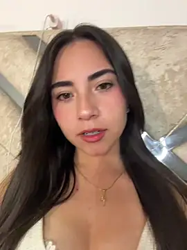 Snapshot of Melody_04 chatting on April 3, 2026, 3:57 am Melody 04 online show from April 3, 2026, 3:57 am