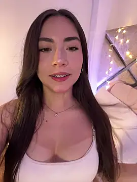 Snapshot of Melody_04 chatting on February 7, 2026, 4:42 am Melody 04 online show from February 7, 2026, 4:42 am