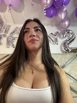 Snapshot of Melody_04 chatting on February 19, 2026, 3:14 am Melody 04 online show from February 19, 2026, 3:14 am