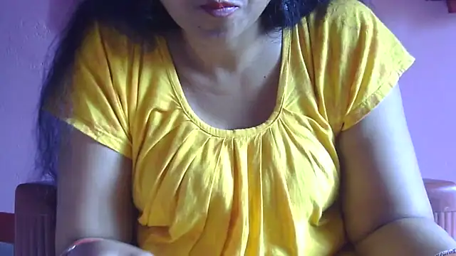 Snapshot of Suhana-sapna chatting on May 10, 2026, 2:04 am Suhana-sapna online show from May 10, 2026, 2:04 am