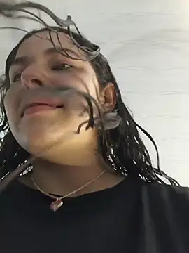 Noah Jhonson online show from December 2, 2025, 1:02 pm