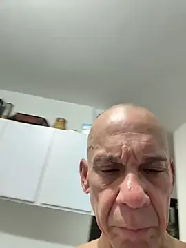 Snapshot of cuco705 chatting on December 13, 2024, 11:28 pm cuco705 online show from December 13, 2024, 11:28 pm