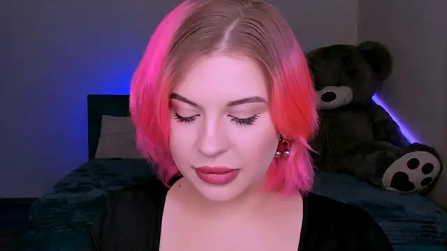 evaharve online show from March 5, 2025, 9:15 pm