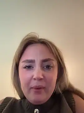 CherryEmmy online show from October 9, 2025, 5:46 pm