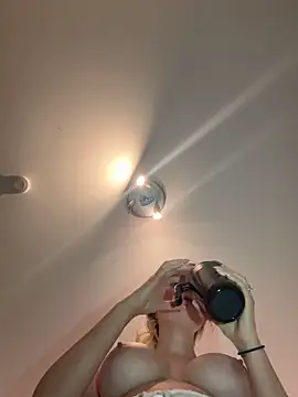 CherryEmmy online show from October 18, 2025, 5:37 pm