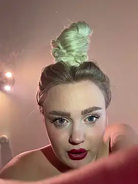 CherryEmmy online show from March 4, 2025, 9:00 pm