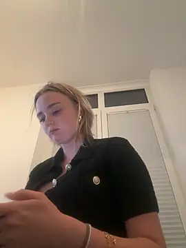 CherryEmmy online show from September 12, 2025, 6:07 pm