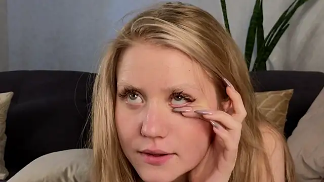 WiloneEsse online show from March 2, 2025, 4:17 am