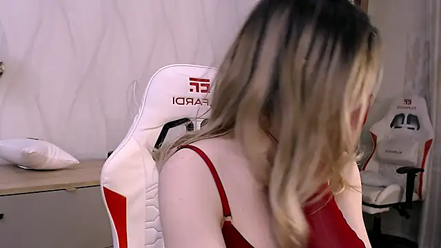 Snapshot of Babby_Rabbit chatting on November 3, 2025, 6:33 pm Babby Rabbit online show from November 3, 2025, 6:33 pm