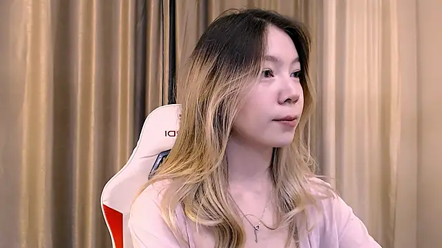 Snapshot of Babby_Rabbit chatting on November 24, 2025, 2:50 pm Babby Rabbit online show from November 24, 2025, 2:50 pm