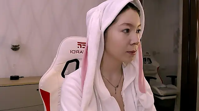 Snapshot of Babby_Rabbit chatting on November 10, 2025, 6:02 pm Babby Rabbit online show from November 10, 2025, 6:02 pm