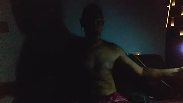 Snapshot of Avamereandmikel chatting on June 21, 2026, 12:38 am Avamereandmikel online show from June 21, 2026, 12:38 am