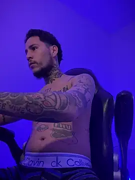 Snapshot of Junihn0 chatting on October 14, 2025, 10:31 pm Junihn0 online show from October 14, 2025, 10:31 pm