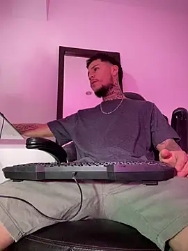 Snapshot of Junihn0 chatting on October 4, 2025, 9:16 pm Junihn0 online show from October 4, 2025, 9:16 pm