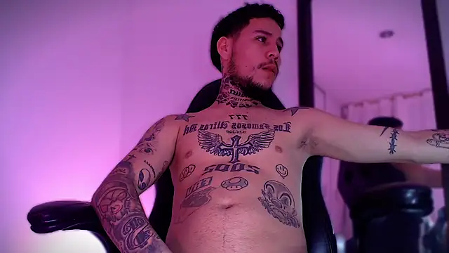 Snapshot of Junihn0 chatting on September 25, 2025, 9:32 pm Junihn0 online show from September 25, 2025, 9:32 pm