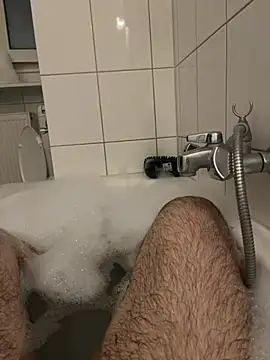 Snapshot of Loco42- chatting on January 9, 2025, 6:57 pm Loco42- online show from January 9, 2025, 6:57 pm