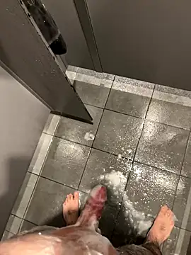 Snapshot of Loco42- chatting on October 4, 2025, 11:12 am Loco42- online show from October 4, 2025, 11:12 am