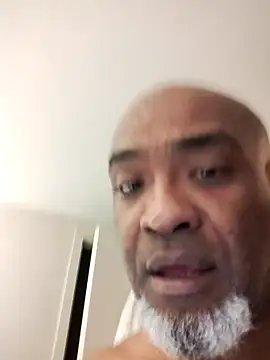 sinnernoir online show from February 9, 2026, 2:15 pm