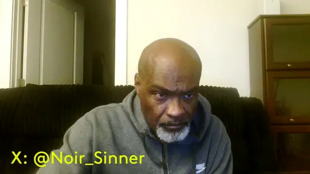 sinnernoir online show from May 30, 2026, 4:52 am