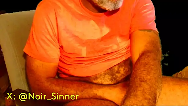 Snapshot of sinnernoir chatting on November 29, 2025, 5:57 pm sinnernoir online show from November 29, 2025, 5:57 pm