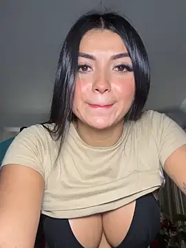 SofiDavid online show from December 15, 2025, 4:46 pm