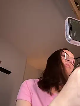 Lilly Soulmate online show from February 9, 2026, 4:10 am