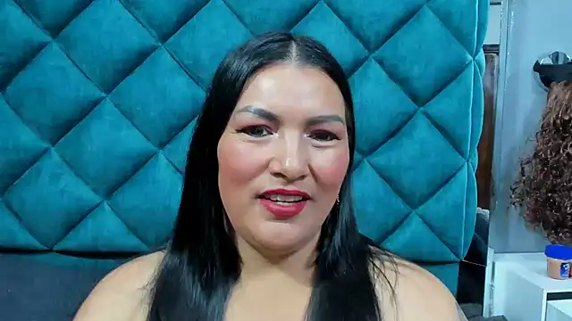 Snapshot of PENELOPELEWISs chatting on October 29, 2025, 1:48 am PENELOPELEWISs online show from October 29, 2025, 1:48 am