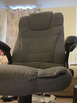 Snapshot of ur_fav_akh chatting on December 16, 2024, 10:40 am ur fav akh online show from December 16, 2024, 10:40 am