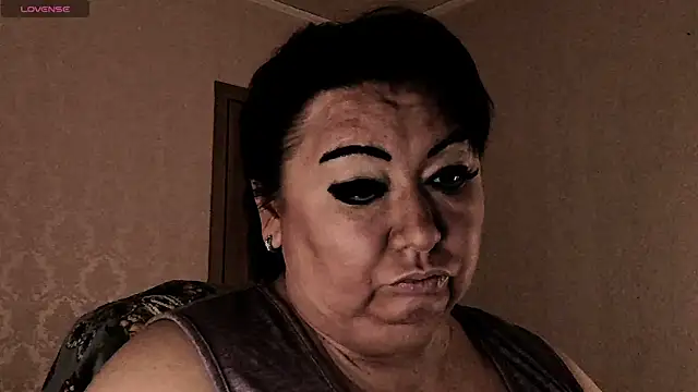 SexxyDreams1 online show from February 16, 2026, 6:45 am