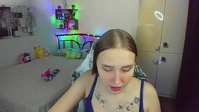 Snapshot of LinaTruly chatting on April 28, 2026, 9:30 pm LinaTruly online show from April 28, 2026, 9:30 pm
