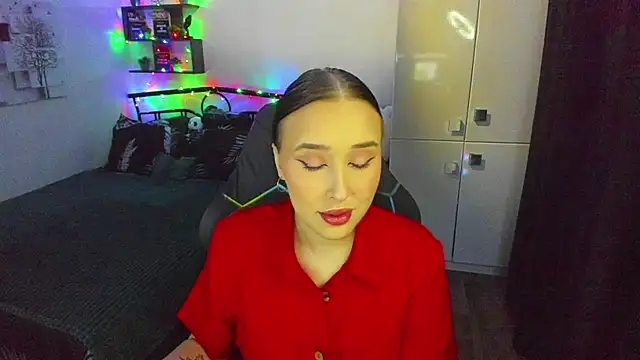 LinaTruly online show from February 19, 2026, 10:18 pm