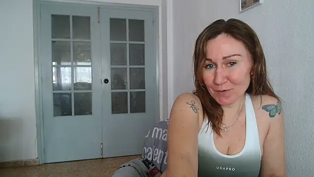 Snapshot of TamaraSweetxo chatting on March 3, 2025, 12:50 pm TamaraSweetxo online show from March 3, 2025, 12:50 pm