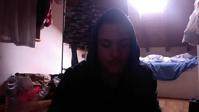 Snapshot of FTM98xxx chatting on February 8, 2026, 12:36 pm FTM98xxx online show from February 8, 2026, 12:36 pm