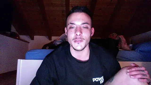 Snapshot of FTM98xxx chatting on February 19, 2026, 7:22 pm FTM98xxx online show from February 19, 2026, 7:22 pm