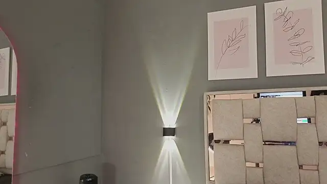 jolie lov online show from November 6, 2025, 1:26 pm