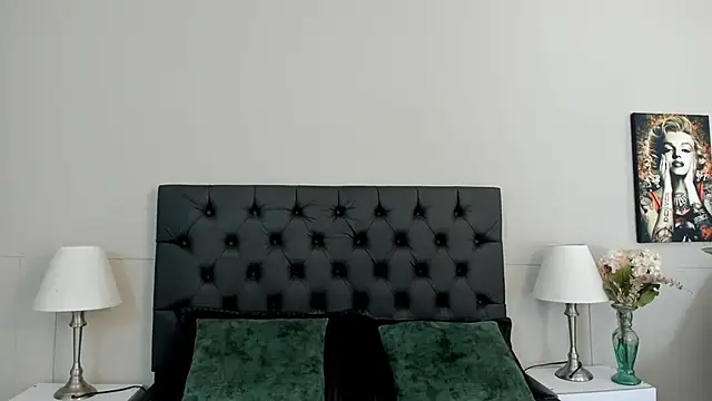 Robin Rief online show from September 15, 2025, 3:29 am