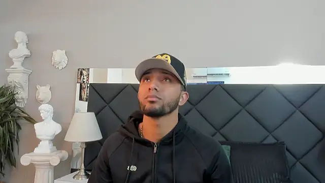 Robin Rief online show from November 26, 2025, 3:17 am