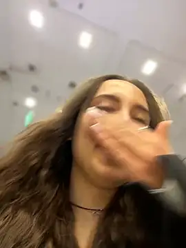 VelvetVixenI online show from April 16, 2026, 4:08 pm