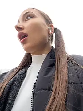 Snapshot of VelvetVixenI chatting on November 6, 2025, 12:31 pm VelvetVixenI online show from November 6, 2025, 12:31 pm