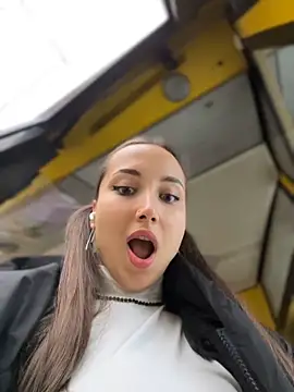 Snapshot of VelvetVixenI chatting on November 7, 2025, 1:48 pm VelvetVixenI online show from November 7, 2025, 1:48 pm