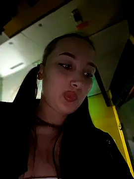 Snapshot of VelvetVixenI chatting on November 14, 2025, 3:15 pm VelvetVixenI online show from November 14, 2025, 3:15 pm