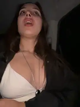 Snapshot of VelvetVixenI chatting on December 2, 2025, 7:15 pm VelvetVixenI online show from December 2, 2025, 7:15 pm