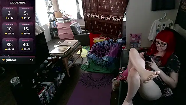 Snapshot of _hellostormy_ chatting on March 22, 2025, 7:42 pm  hellostormy  online show from March 22, 2025, 7:42 pm
